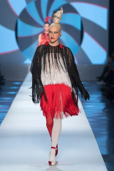 Look 38